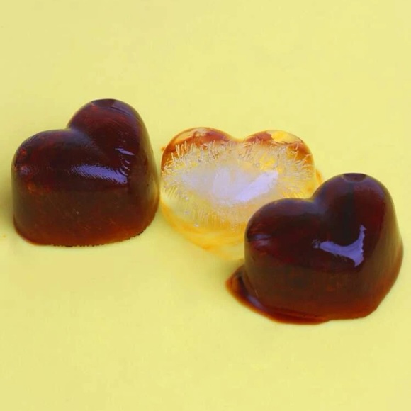 Heart Shaped Ice Cube Tray Mold / Chocolate Mold - Picture 3 of 8